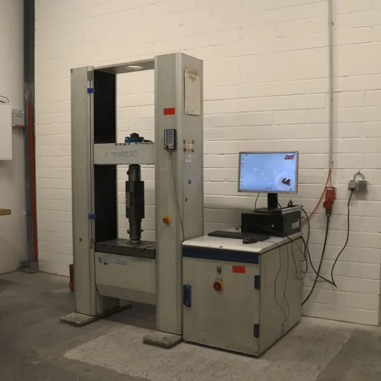 Universal Testing Machine Hegewald & Peschke Inspekt 250