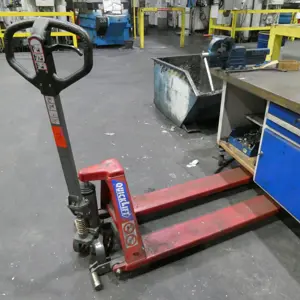 2 Scissor Lift Truck