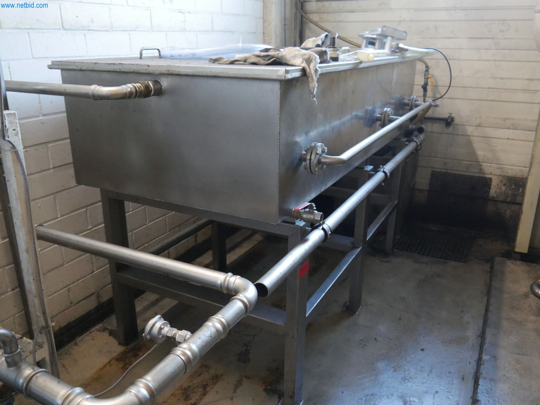 ae group - Installations et machines destinées à la fabrication de pièces moulées sous pression en métaux légers (groupe motopropulseur et pièces structurelles) - ENCHÈRES-11