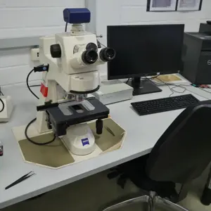 Microscopio de luz reflejada Zeiss Axioscop 2