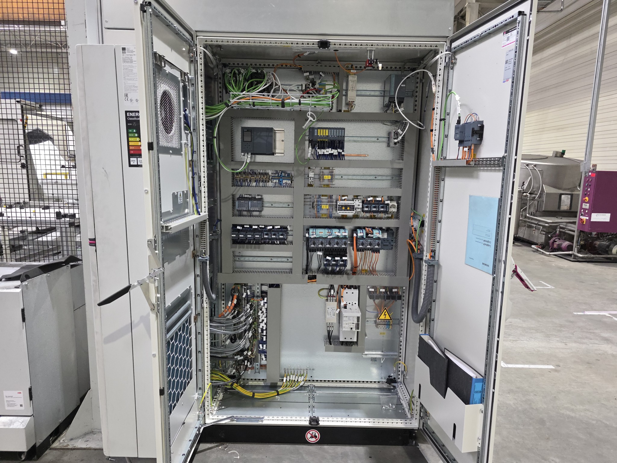 ae group - Installations et machines destinées à la fabrication de pièces moulées sous pression en métaux légers (groupe motopropulseur et pièces structurelles) - ENCHÈRES-14