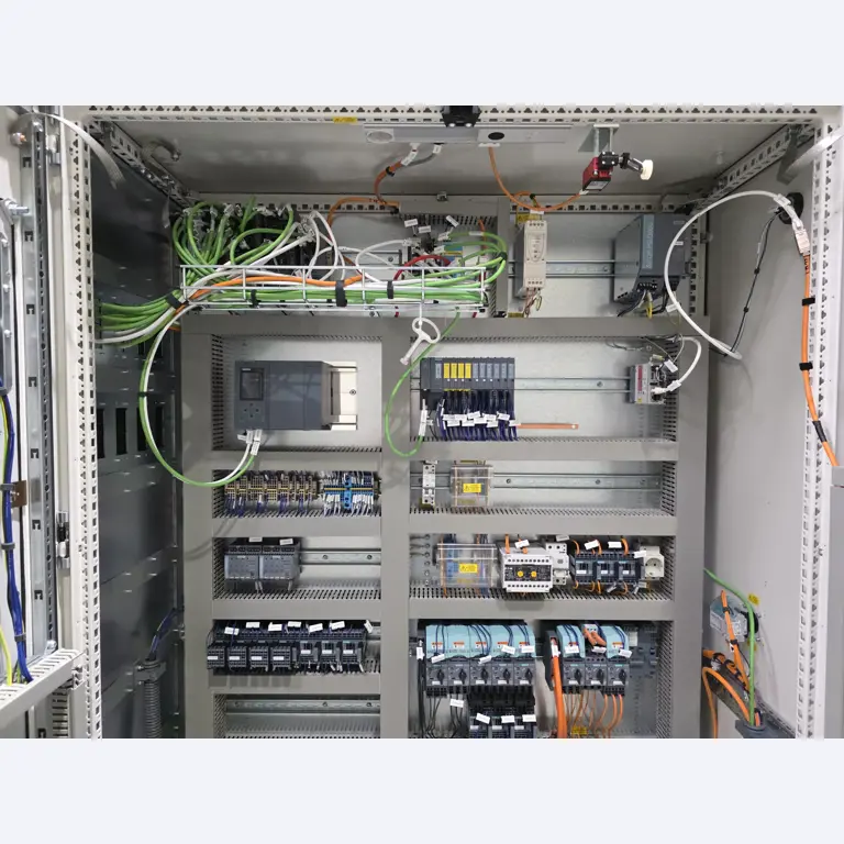 ae group - Installations et machines destinées à la fabrication de pièces moulées sous pression en métaux légers (groupe motopropulseur et pièces structurelles) - ENCHÈRES-15