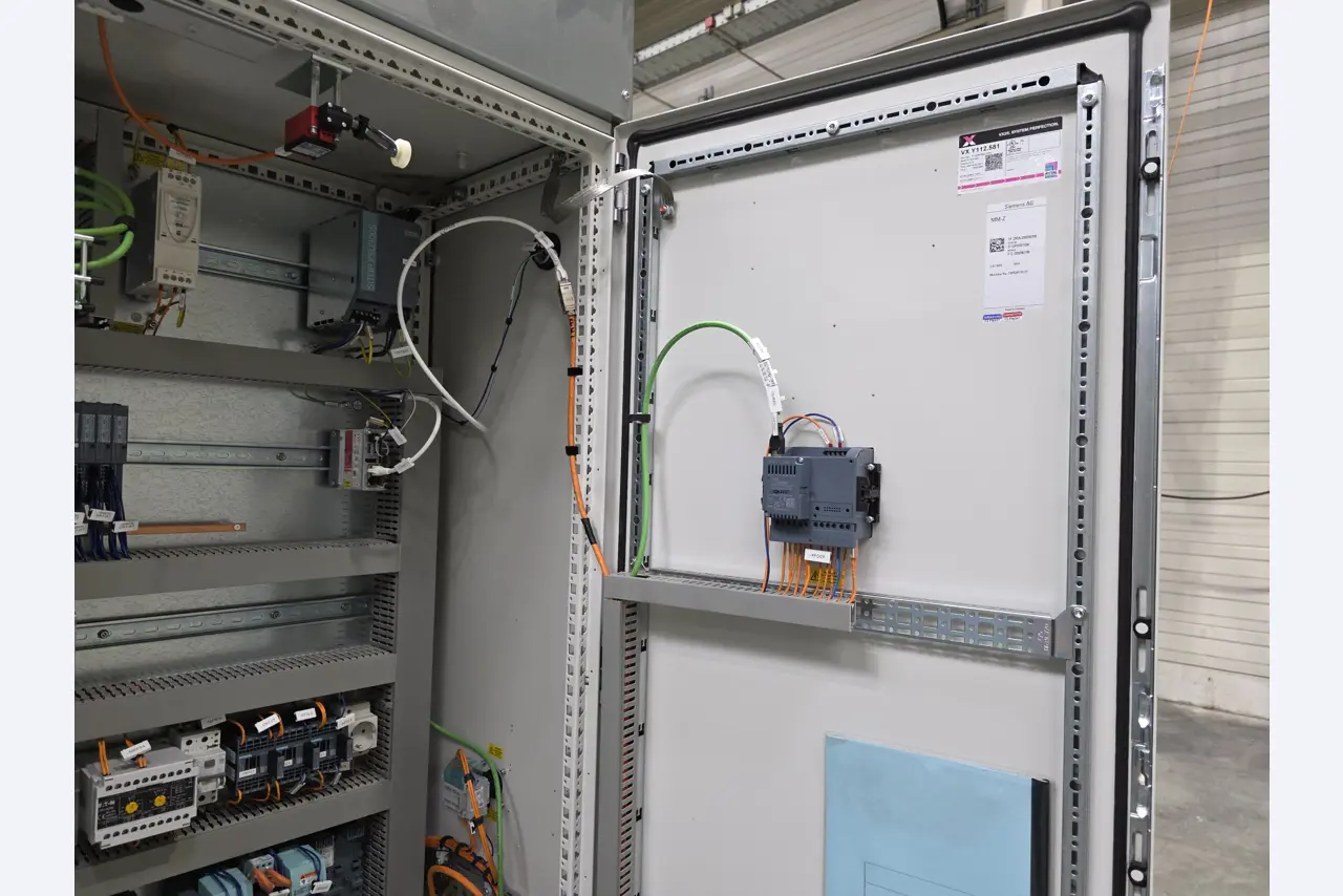 ae group - Installations et machines destinées à la fabrication de pièces moulées sous pression en métaux légers (groupe motopropulseur et pièces structurelles) - ENCHÈRES-18