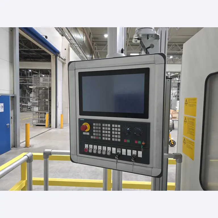 ae group - Installations et machines destinées à la fabrication de pièces moulées sous pression en métaux légers (groupe motopropulseur et pièces structurelles) - ENCHÈRES-37