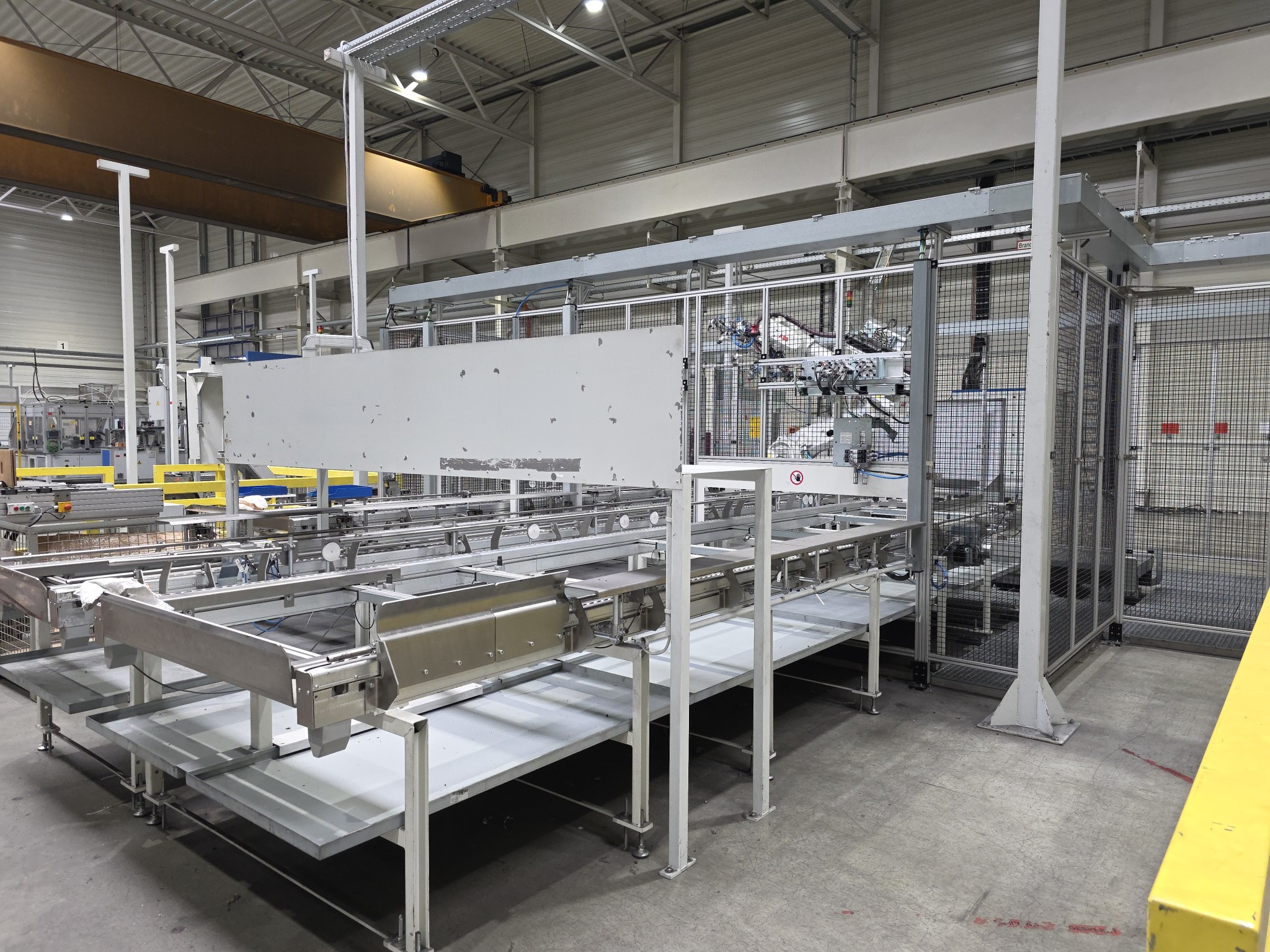 ae group - Installations et machines destinées à la fabrication de pièces moulées sous pression en métaux légers (groupe motopropulseur et pièces structurelles) - ENCHÈRES-40