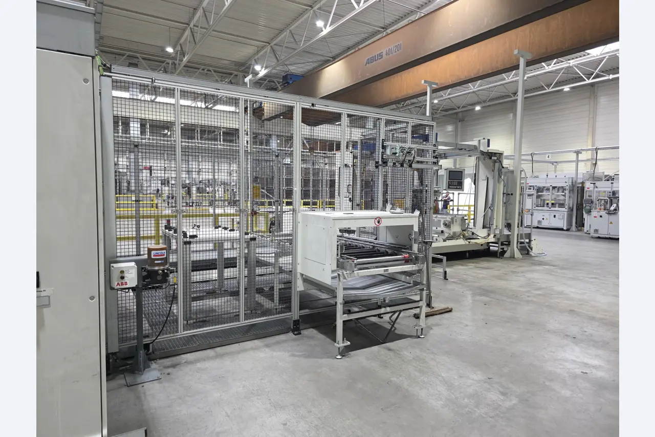 ae group - Installations et machines destinées à la fabrication de pièces moulées sous pression en métaux légers (groupe motopropulseur et pièces structurelles) - ENCHÈRES-7