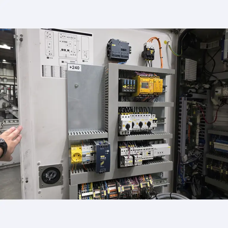ae group - Schmelzbetrieb, Gießerei, Mechanische Bearbeitung;
Letzte Auktion mit allen exklusiven Top-Positionen / -Preisen
-51