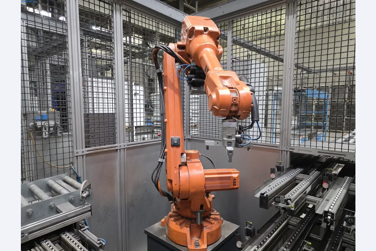 ae group - Schmelzbetrieb, Gießerei, Mechanische Bearbeitung;
Letzte Auktion mit allen exklusiven Top-Positionen / -Preisen
-33