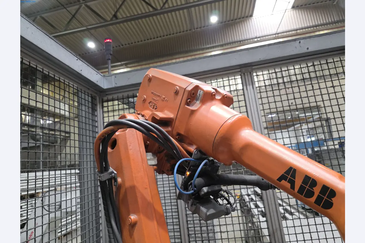 ae group - Schmelzbetrieb, Gießerei, Mechanische Bearbeitung;
Letzte Auktion mit allen exklusiven Top-Positionen / -Preisen
-35
