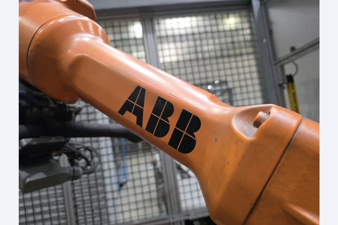 ae group - Schmelzbetrieb, Gießerei, Mechanische Bearbeitung;
Letzte Auktion mit allen exklusiven Top-Positionen / -Preisen
-6