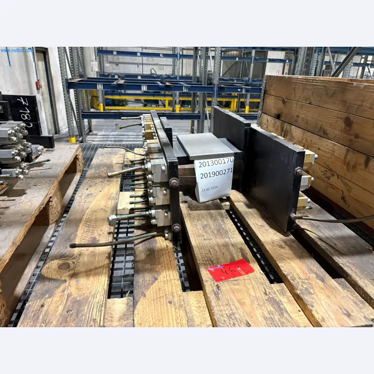 ae group - Anlagen und Maschinen zur Herstellung von Leichtmetall-Druckgusserzeugnissen (Powertrain u. Strukturteile) - AUKTION-11
