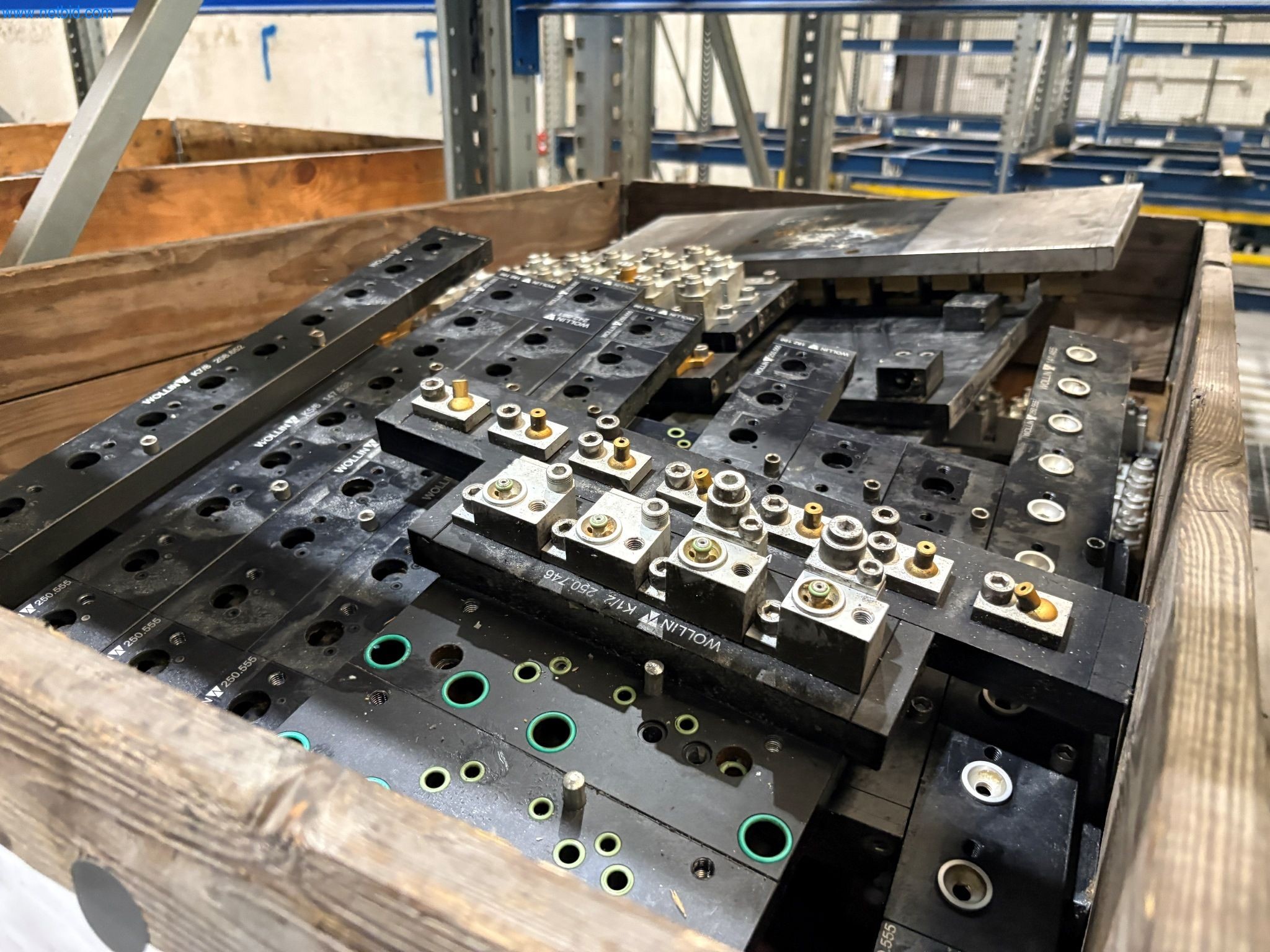 ae group - Anlagen und Maschinen zur Herstellung von Leichtmetall-Druckgusserzeugnissen (Powertrain u. Strukturteile) - AUKTION-16