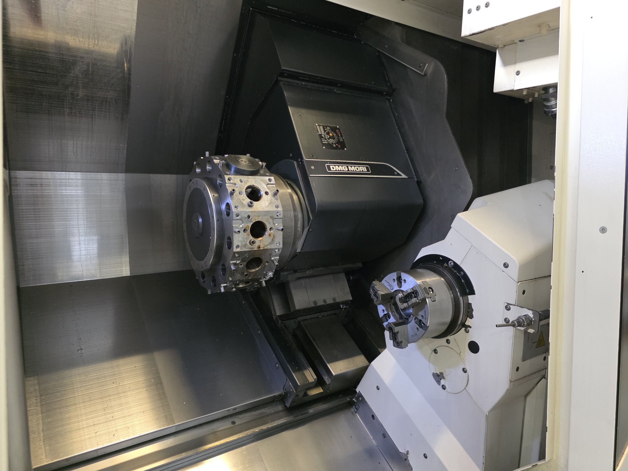 ae group - Melting store, Aluminum die casting machines 6,600 - 35,000 kN, Mechanical processing - PRIVATE TREATY SALE-15