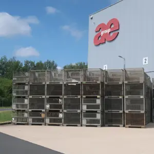 20 Lot de caisses grillagées