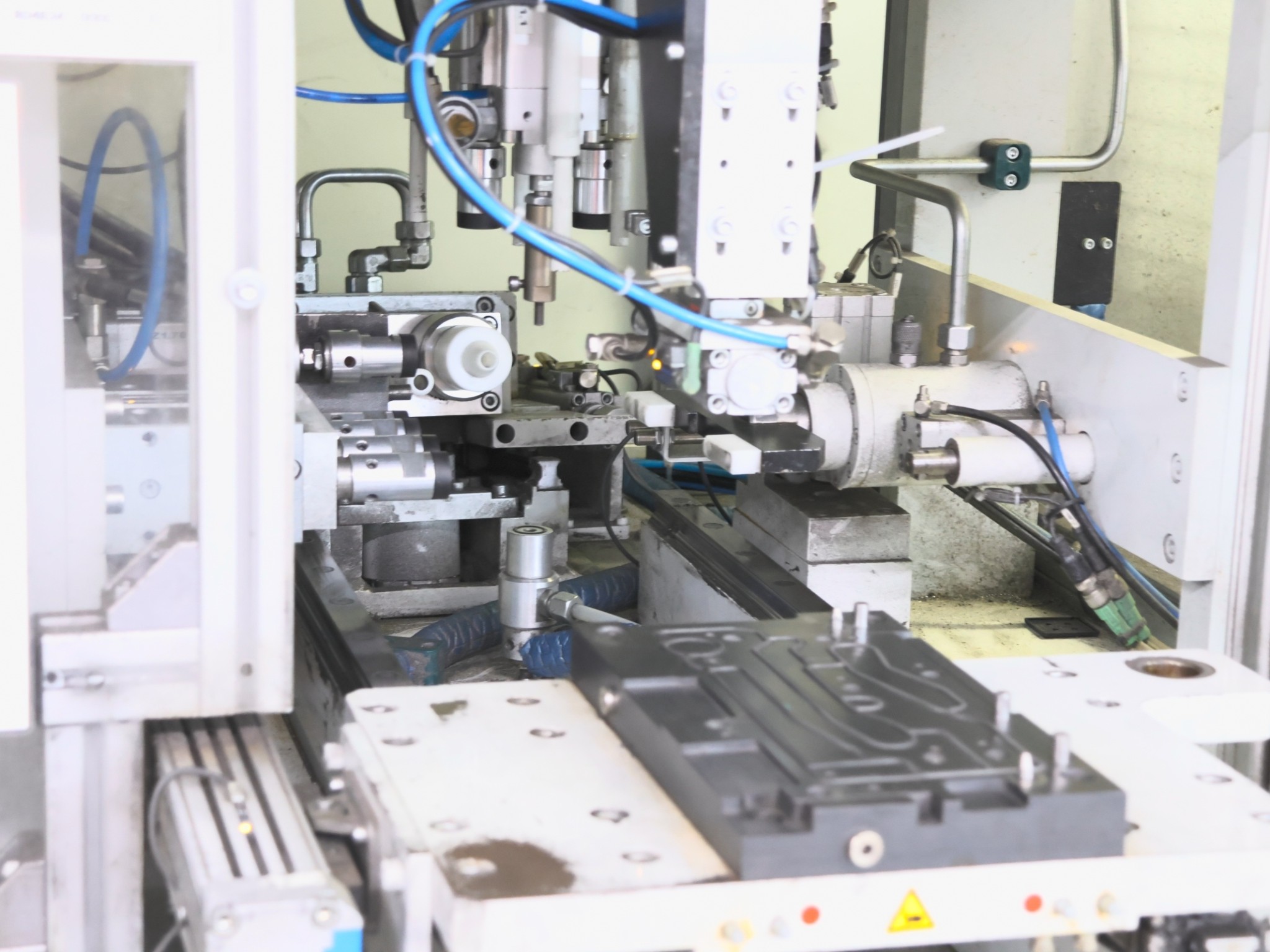 ae group - Anlagen und Maschinen zur Herstellung von Leichtmetall-Druckgusserzeugnissen (Powertrain u. Strukturteile)-8