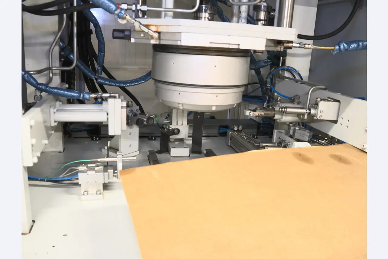 ae group - Anlagen und Maschinen zur Herstellung von Leichtmetall-Druckgusserzeugnissen (Powertrain u. Strukturteile)-9