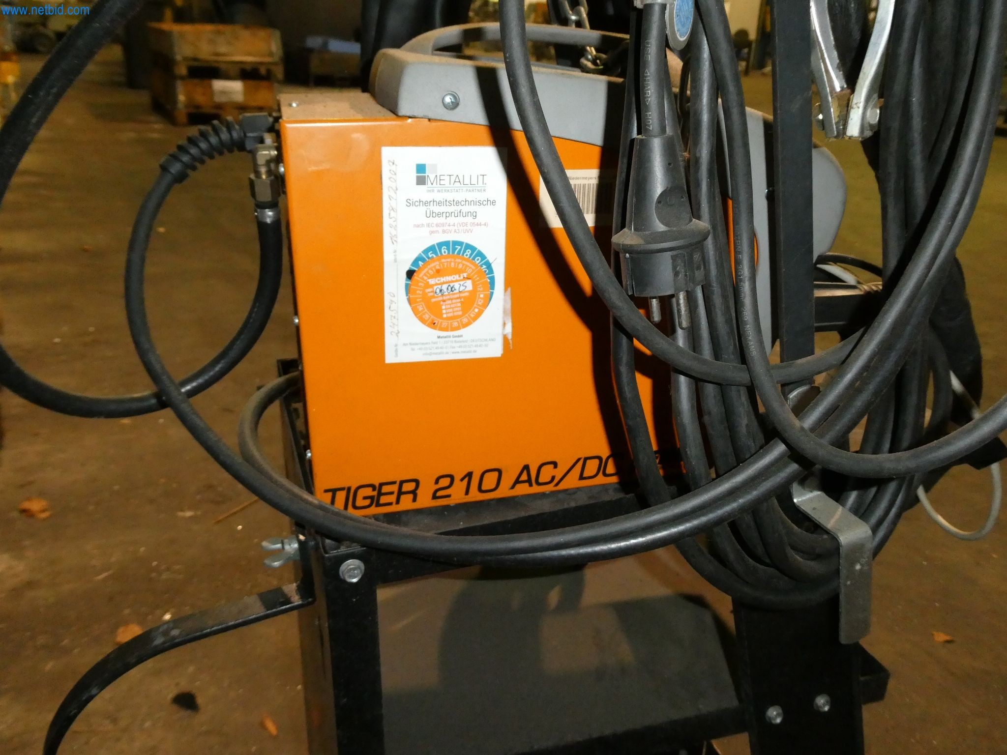 Machines & systems for light metal die casting (powertrain & structural parts)-5