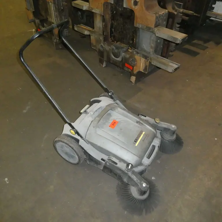 Floor sweeper Kärcher KM70/20C