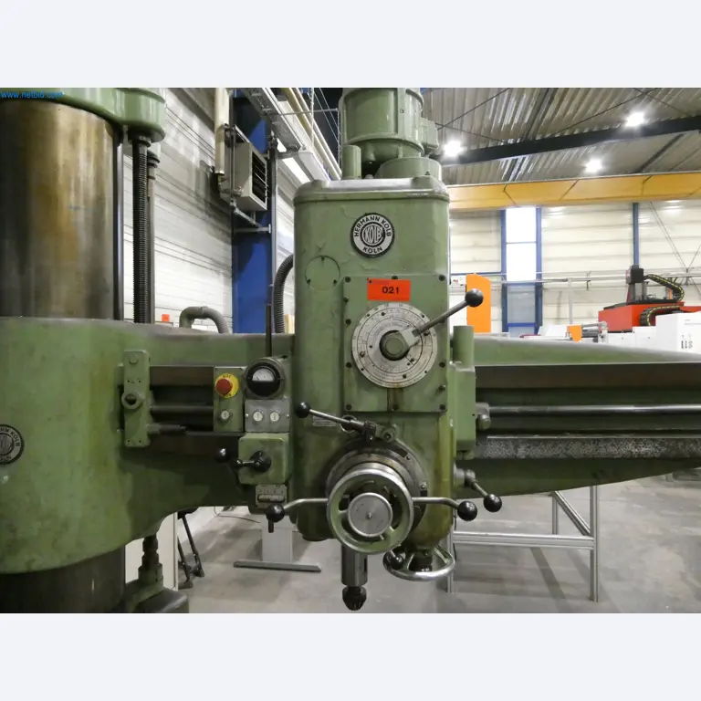 Machines & systems for light metal die casting (powertrain & structural parts)-4