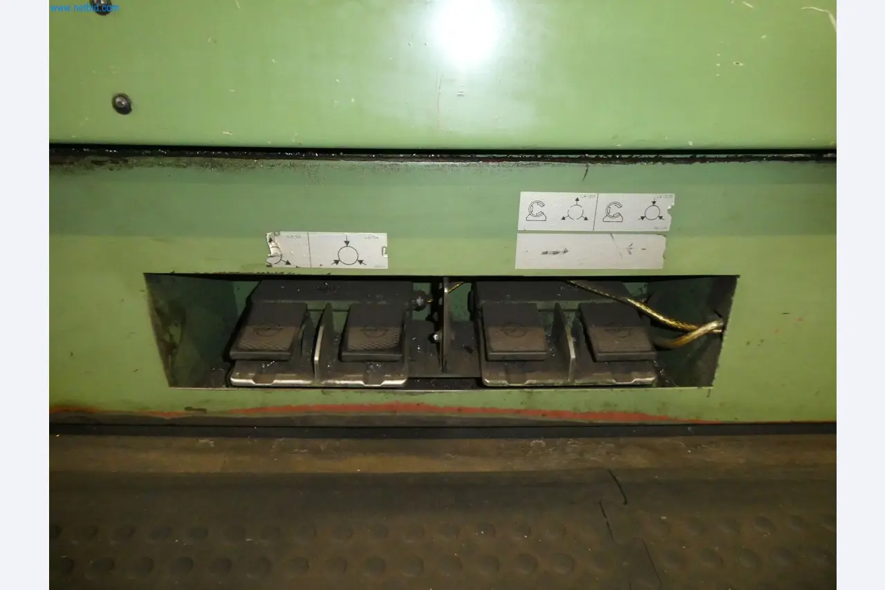 Máquinas e sistemas para a fundição injectada de metais ligeiros (grupos motopropulsores e peças estruturais)-16