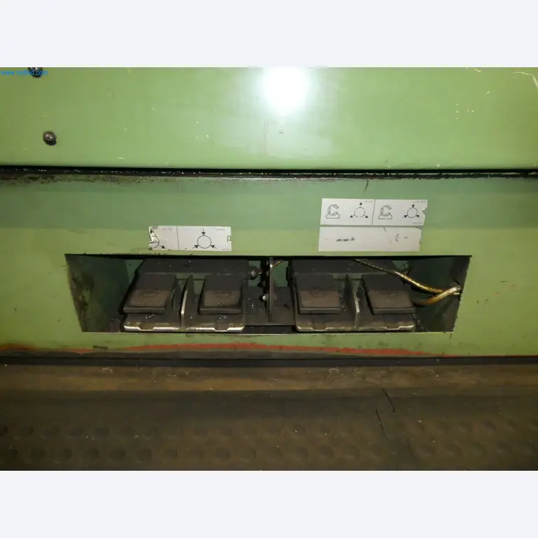 Máquinas e sistemas para a fundição injectada de metais ligeiros (grupos motopropulsores e peças estruturais)-16