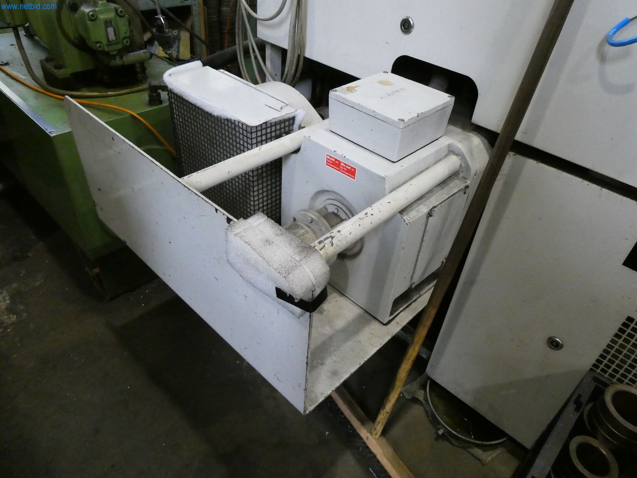 Máquinas e sistemas para a fundição injectada de metais ligeiros (grupos motopropulsores e peças estruturais)-8