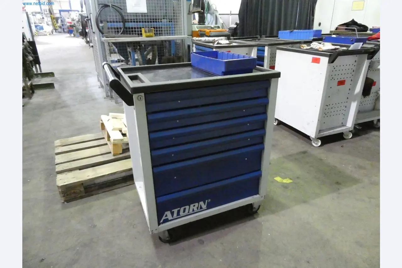 Máquinas e sistemas para a fundição injectada de metais ligeiros (grupos motopropulsores e peças estruturais)-1