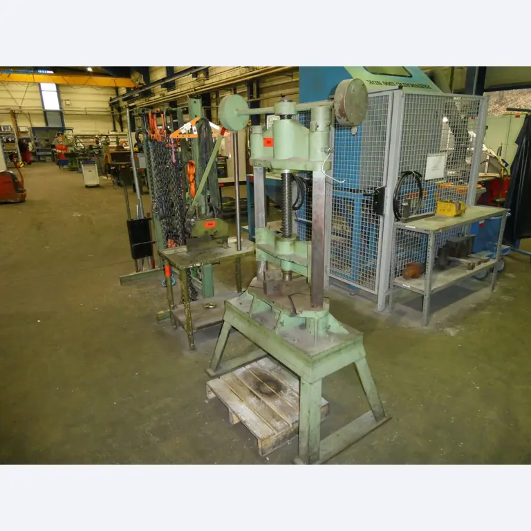 Machines & systems for light metal die casting (powertrain & structural parts)-2