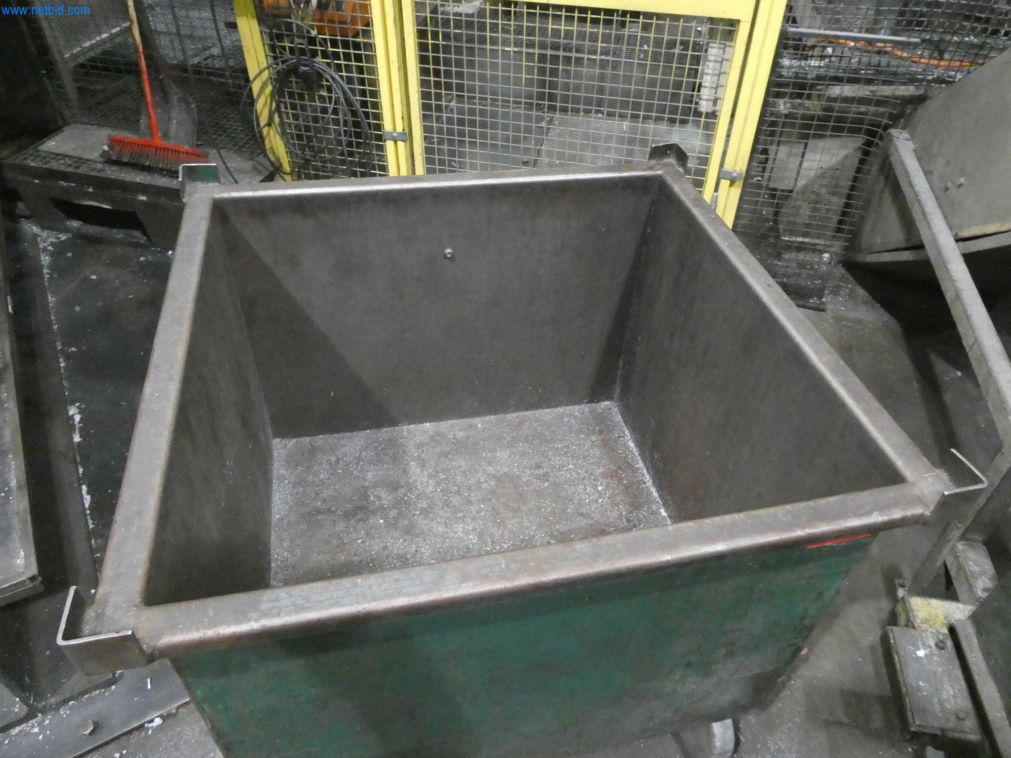 Machines & systems for light metal die casting (powertrain & structural parts)-2