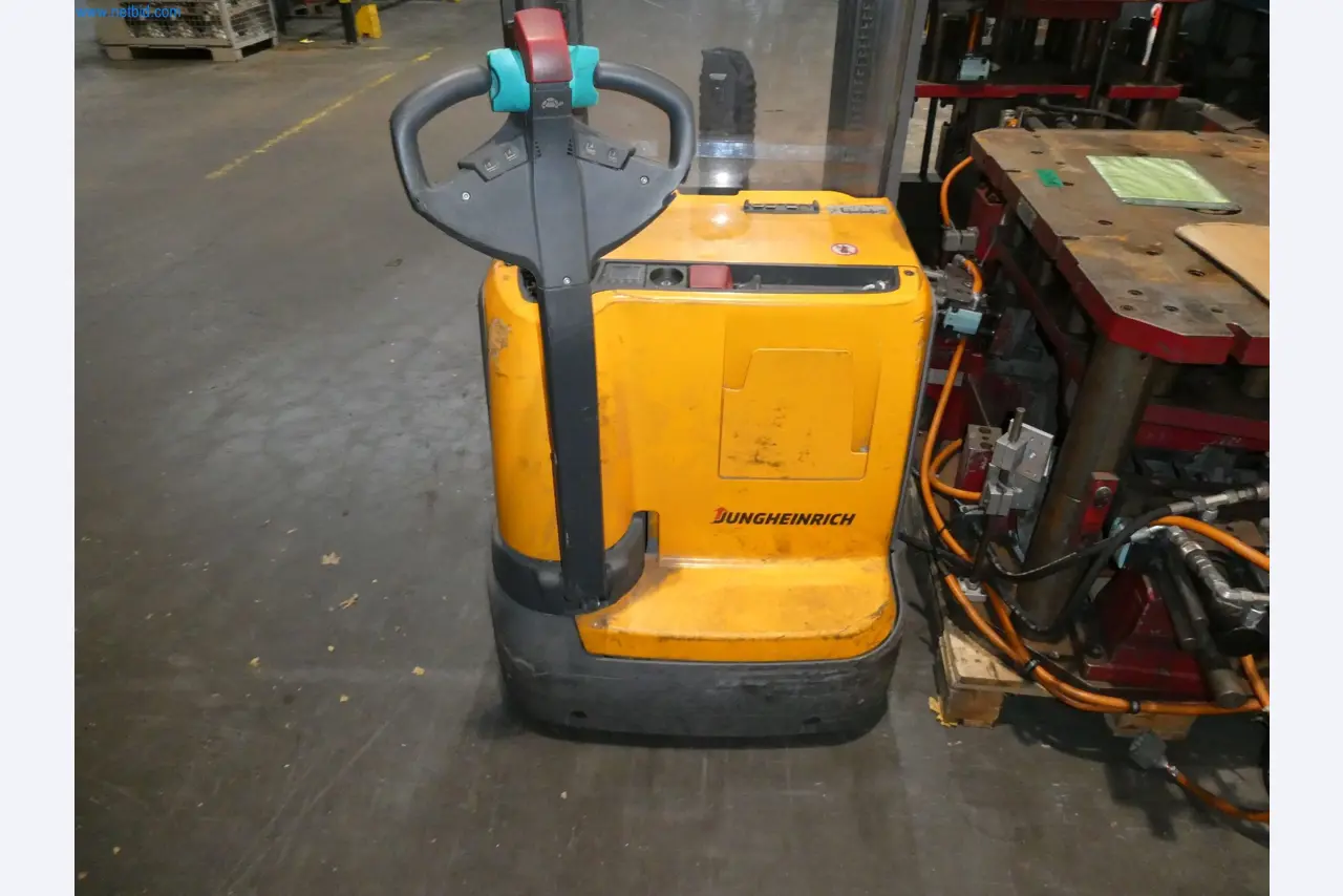 Machines & systems for light metal die casting (powertrain & structural parts)-3