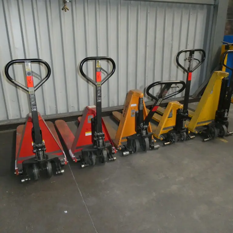 10 Scissor lift truck