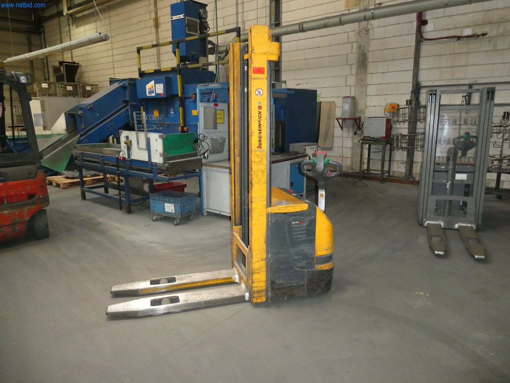 Machines & systems for light metal die casting (powertrain & structural parts)-1