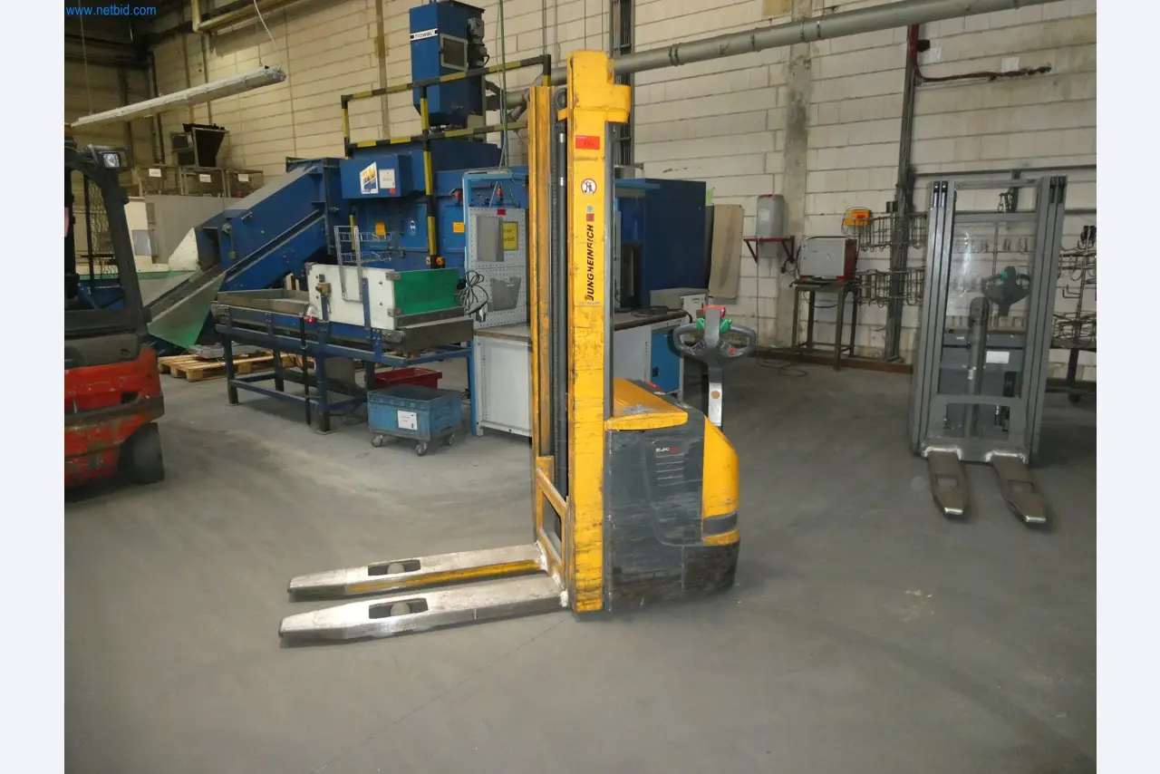 Machines & systems for light metal die casting (powertrain & structural parts)-1