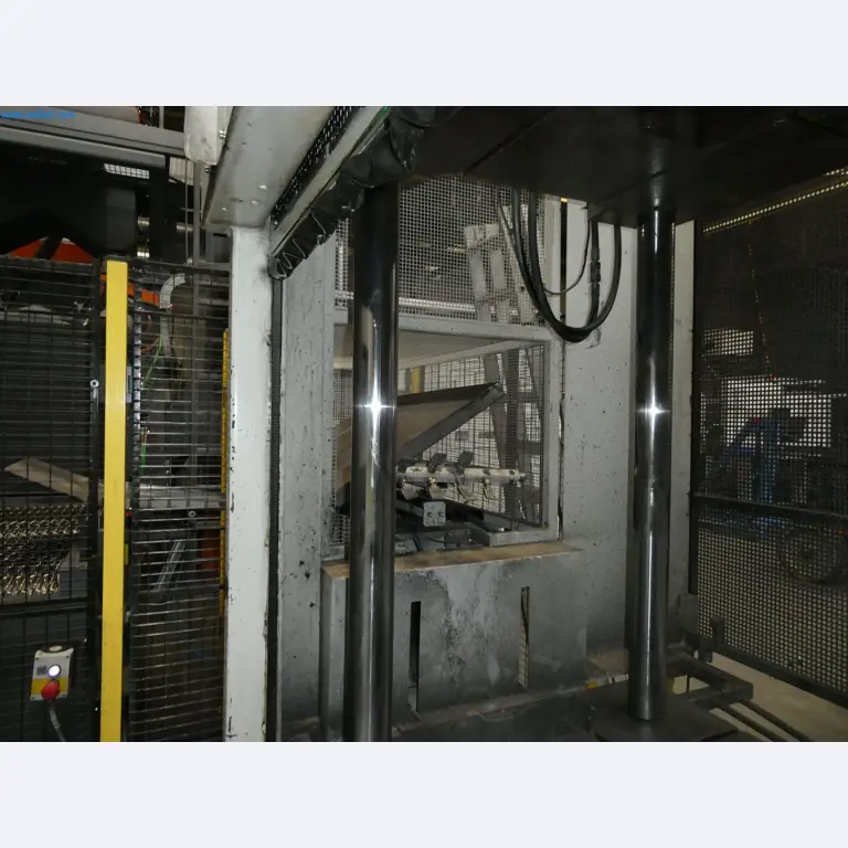 Machines & systems for light metal die casting (powertrain & structural parts)-10