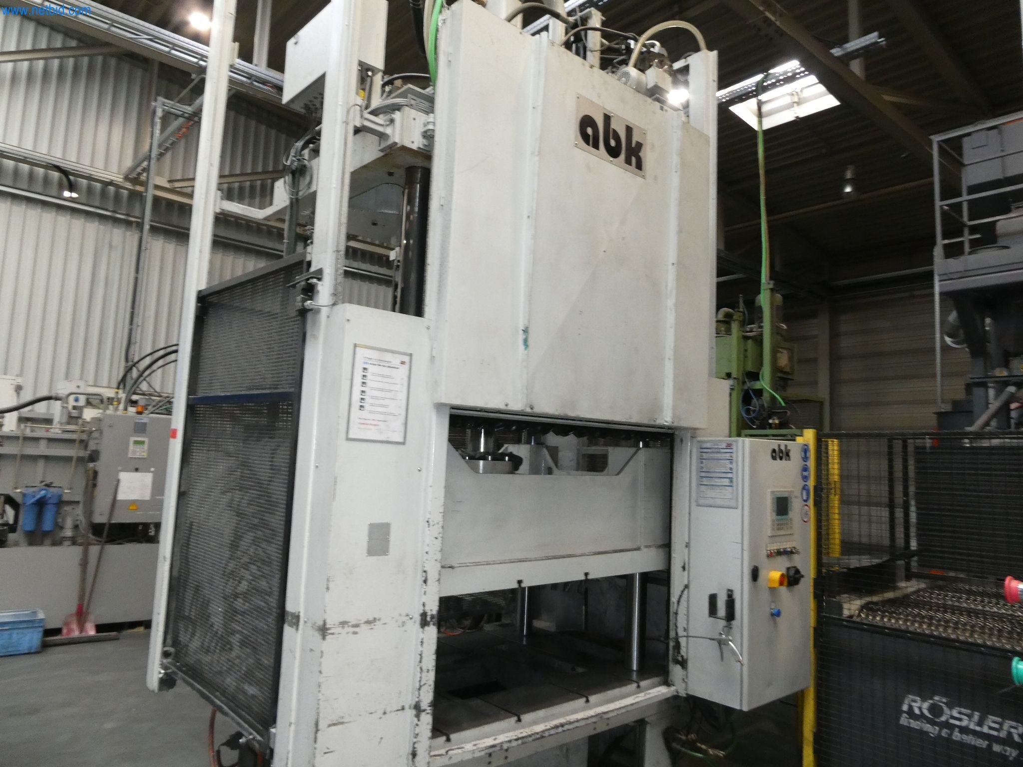 Machines & systems for light metal die casting (powertrain & structural parts)-12