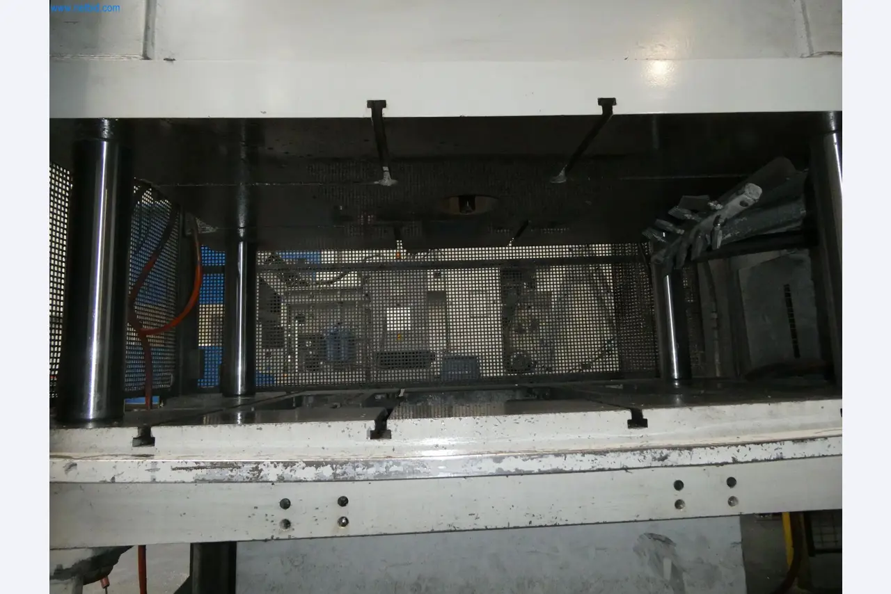 Machines & systems for light metal die casting (powertrain & structural parts)-14