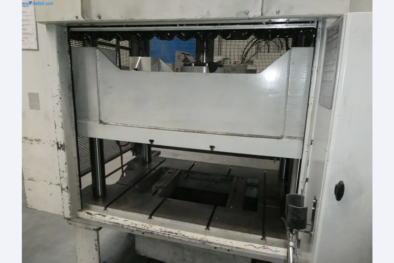 Machines & systems for light metal die casting (powertrain & structural parts)-15