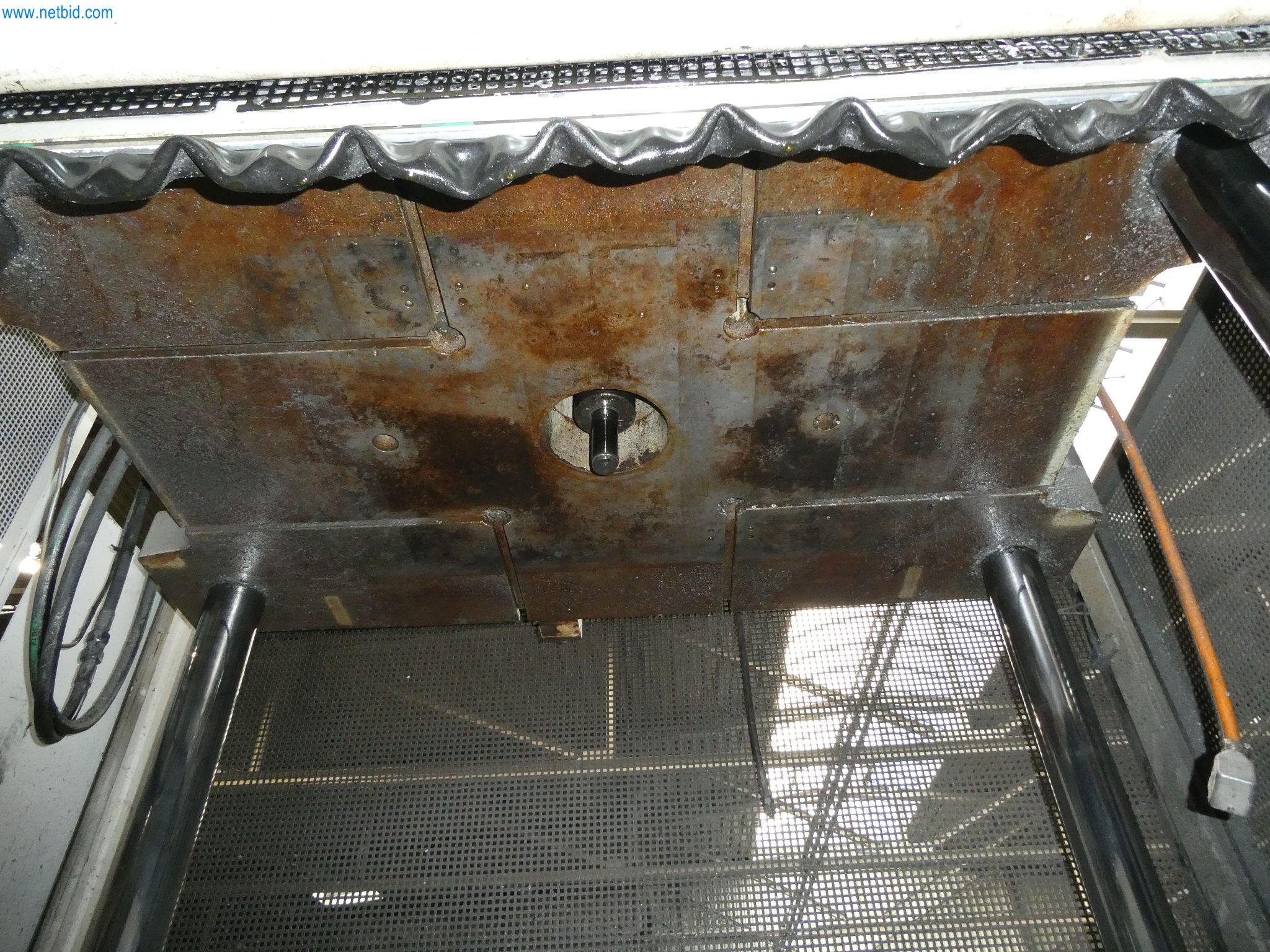 Machines & systems for light metal die casting (powertrain & structural parts)-9