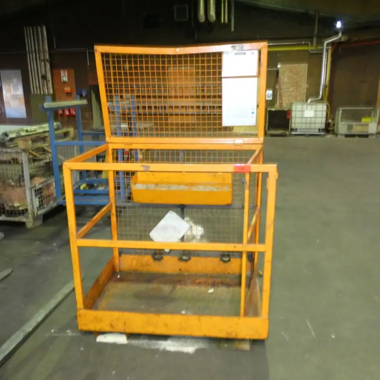 Passenger transport basket