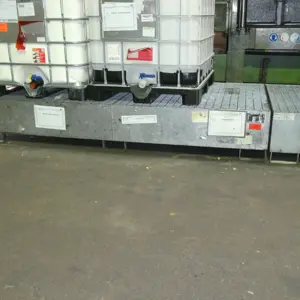 2 Hazardous goods drip pans Bauer AW1000-2