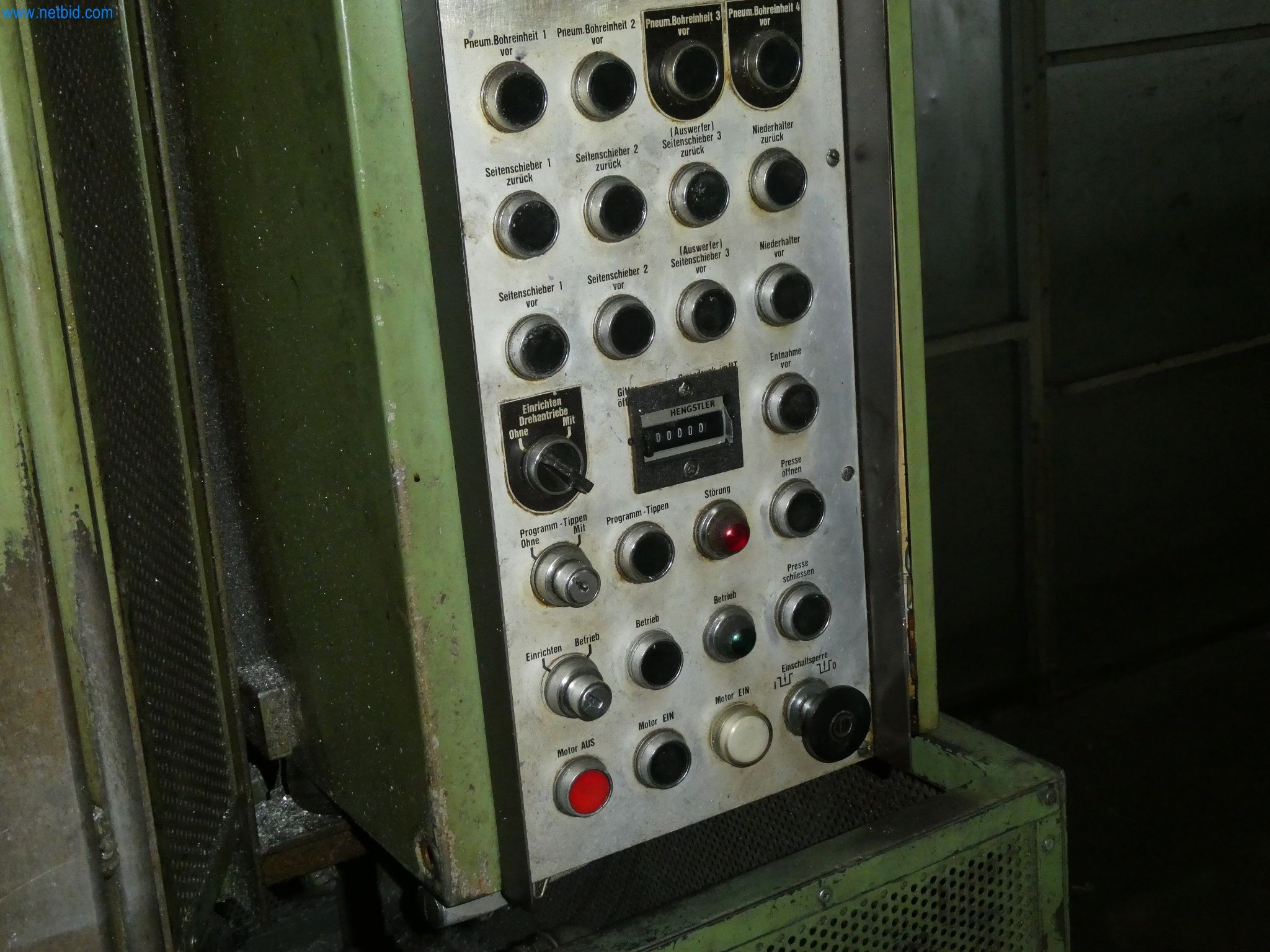 Machines & systems for light metal die casting (powertrain & structural parts)-8