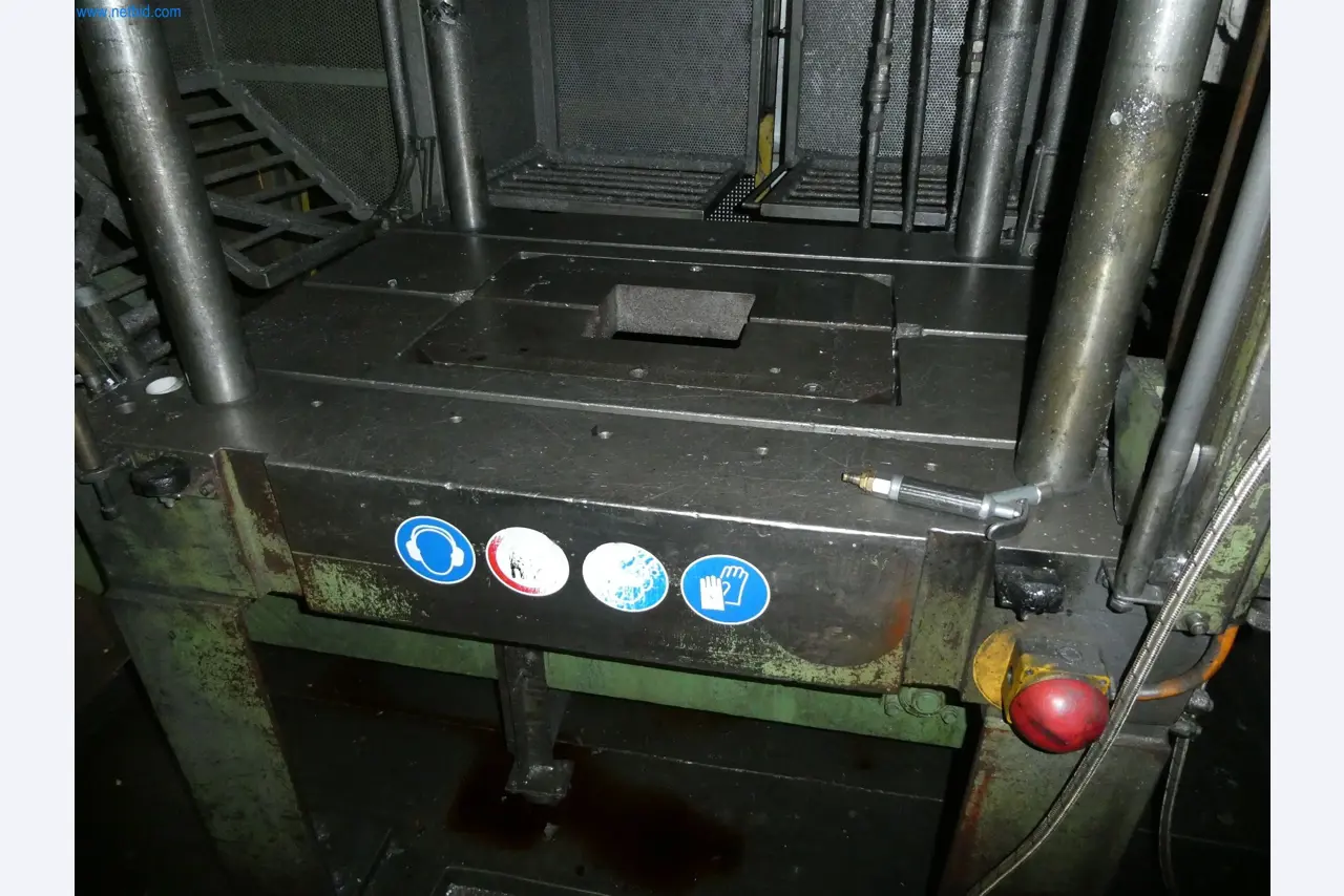 Machines & systems for light metal die casting (powertrain & structural parts)-9