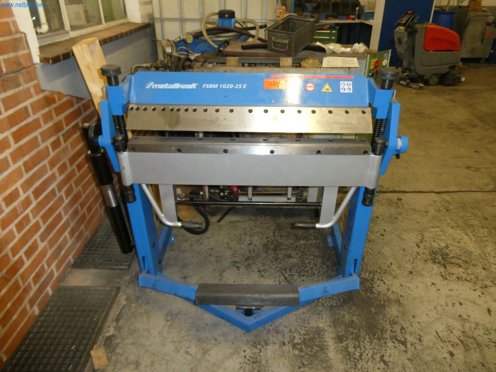 Machines & systems for light metal die casting (powertrain & structural parts)-2