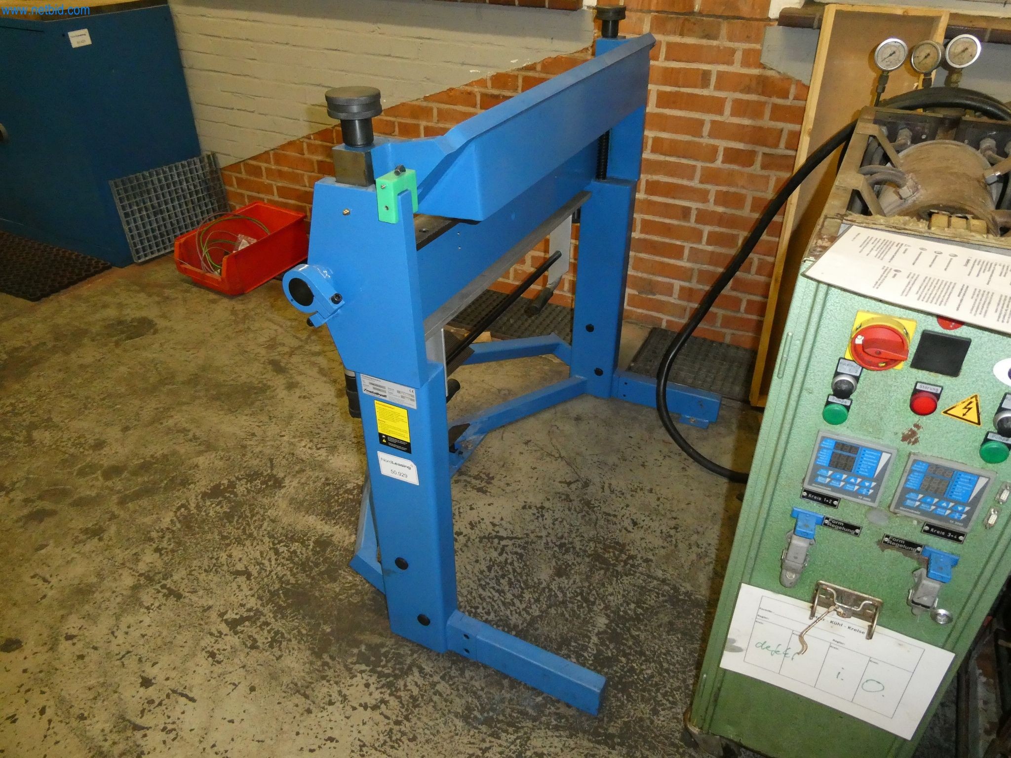 Machines & systems for light metal die casting (powertrain & structural parts)-3