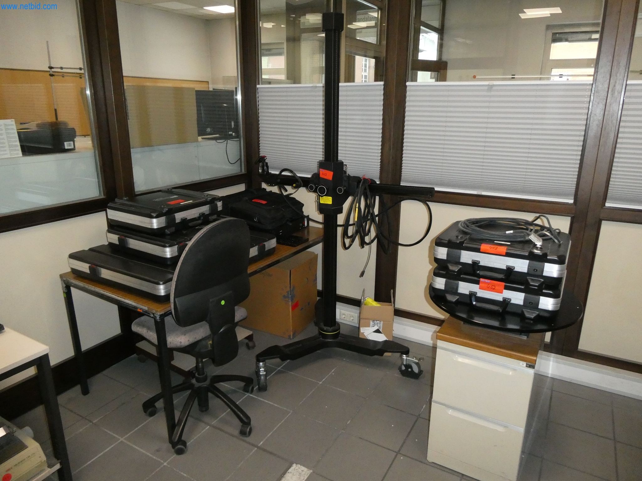 Máquinas e sistemas para a fundição injectada de metais ligeiros (grupos motopropulsores e peças estruturais)-1