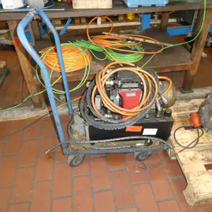 Mobile hydraulic unit