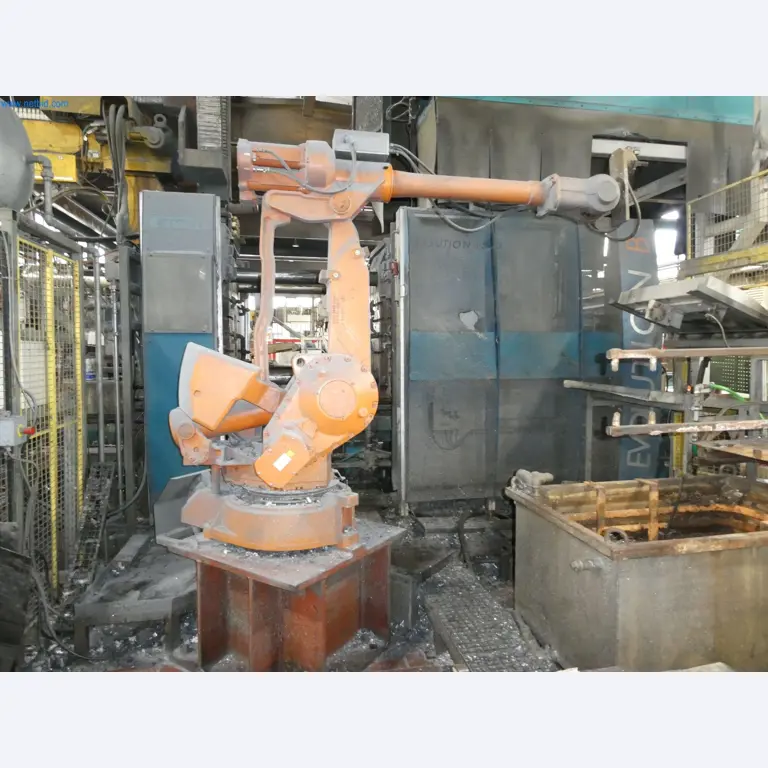 Máquinas e sistemas para a fundição injectada de metais ligeiros (grupos motopropulsores e peças estruturais)-12