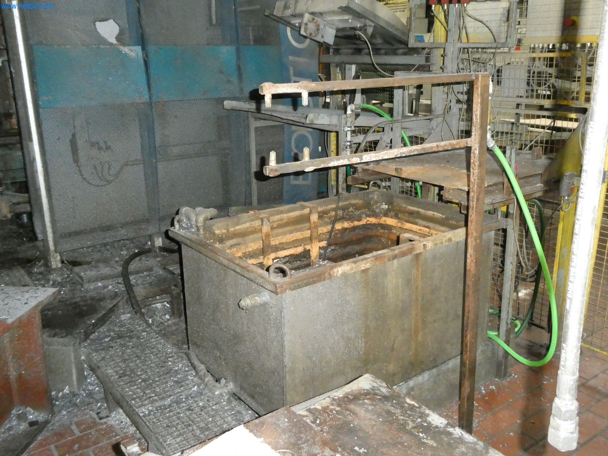 Máquinas e sistemas para a fundição injectada de metais ligeiros (grupos motopropulsores e peças estruturais)-13