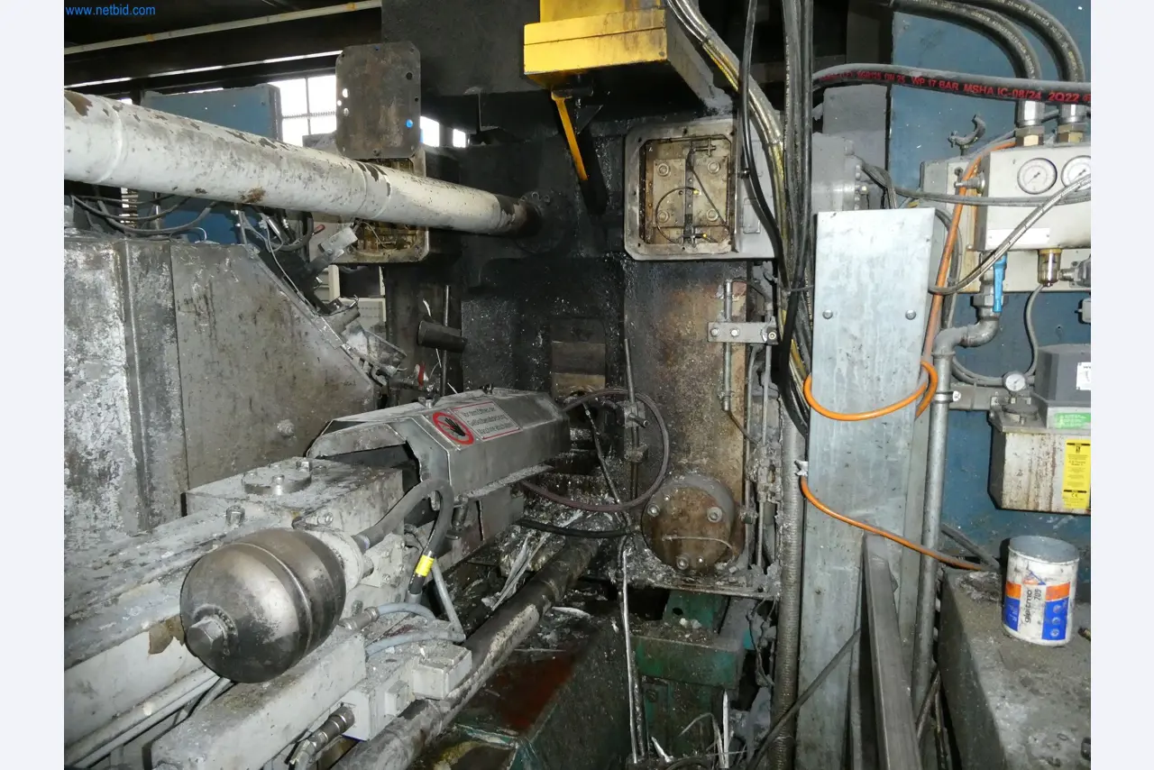 Máquinas e sistemas para a fundição injectada de metais ligeiros (grupos motopropulsores e peças estruturais)-17