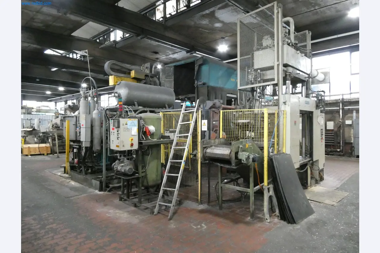 Máquinas e sistemas para a fundição injectada de metais ligeiros (grupos motopropulsores e peças estruturais)-2